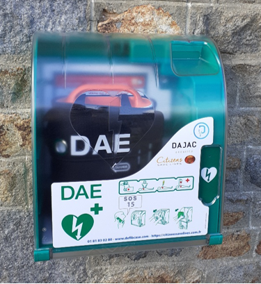 Installation de nouveaux défibrillateurs (DAE)